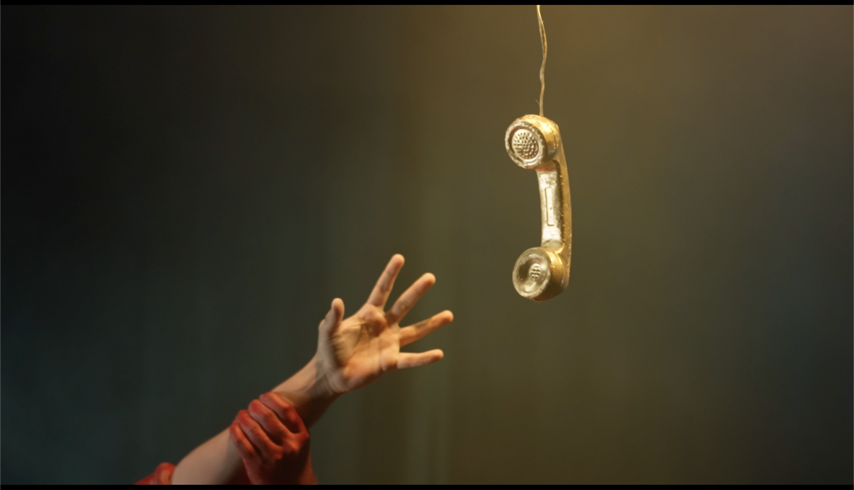 Kaise Main Batau: still 11