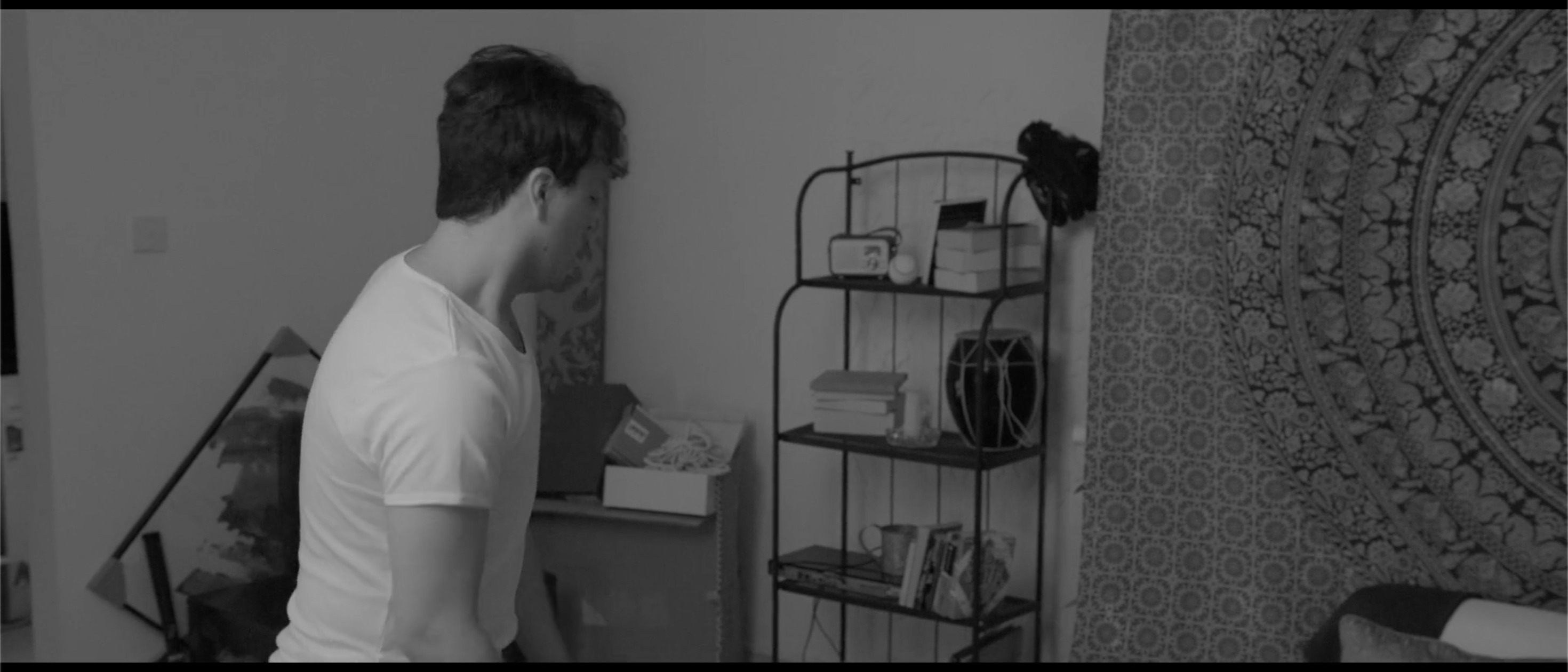Mooned: still 22